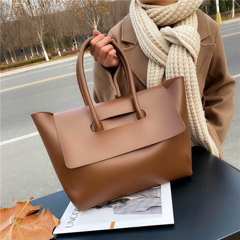 Fashion Leather Shoulder Bag Large Capacity Handbags Simple Retro Tote Bags